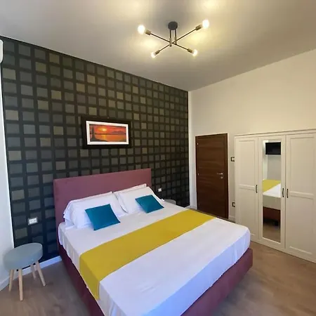 Donna Cunce Nápoles