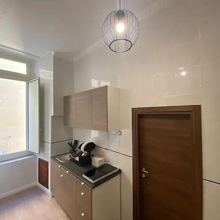 Donna Cunce Nápoles